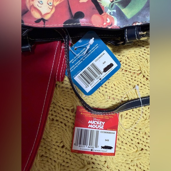 Walt Disney Alice in Wonderland Mad Hatter Tea Party 12"x9" Tote Bag and pouch - Picture 6 of 7